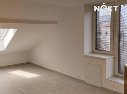 Pronájem bytu, 1+kk, 27 m²