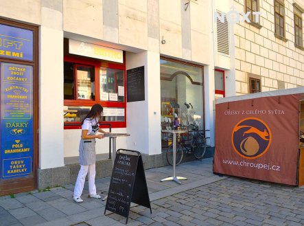 Pronájem komerčního objektu, obchodní centrum, 16 m²
