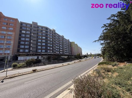 Pronájem komerčního objektu, obchodní centrum, 178 m²