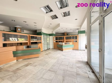 Pronájem komerčního objektu, obchodní centrum, 387 m²