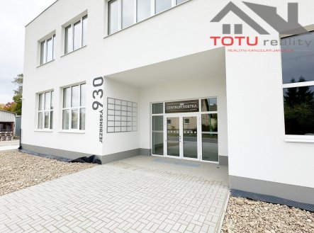 Pronájem obchodní prostory, 404 m²