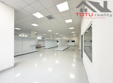 Pronájem obchodní prostory, 404 m²