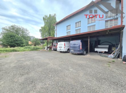 Prodej obchodní prostory, 1 100 m²