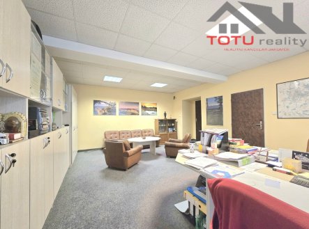 Prodej obchodní prostory, 1 100 m²