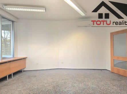Pronájem kanceláře, 17 m²