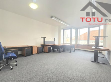 Pronájem kanceláře, 38 m²