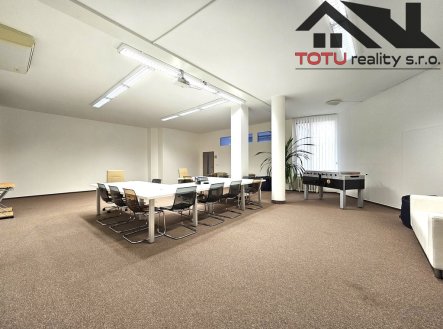 Pronájem obchodní prostory, 155 m²