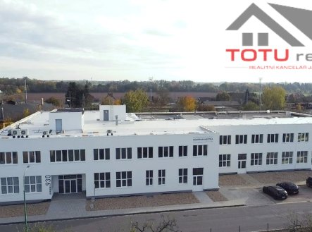 Pronájem kanceláře, 80 m²