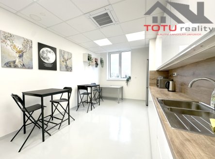 Pronájem kanceláře, 49 m²