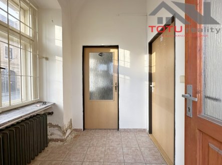 Pronájem obchodní prostory, 82 m²