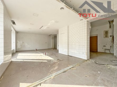 Pronájem obchodní prostory, 75 m²