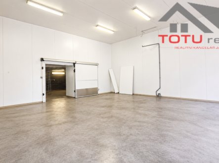 Pronájem skladu, 187 m²