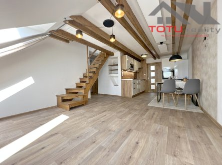 Pronájem bytu, 3+kk, 66 m²