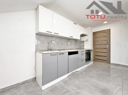 Pronájem bytu, 3+1, 86 m²