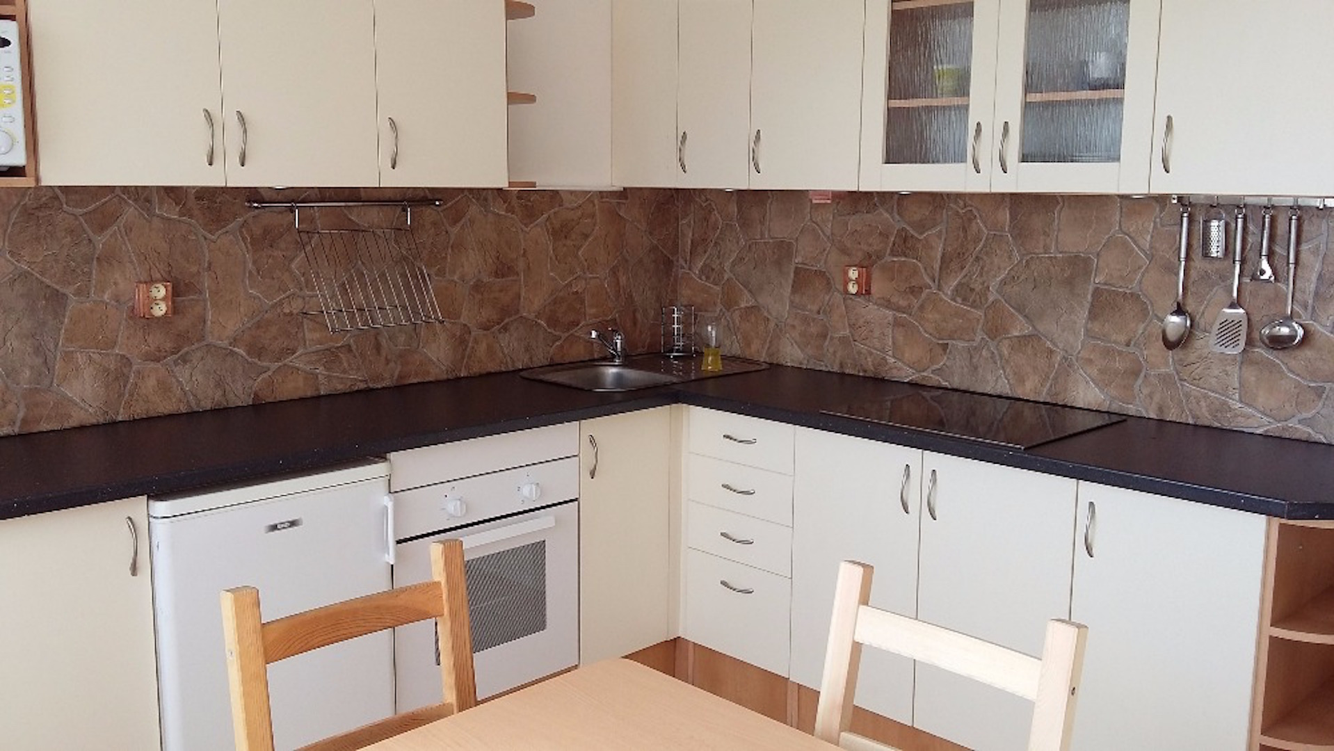 Pronájem bytu 1+1, Na Domovině, Praha - Libuš, 16000 Kč/měs., 39m 2