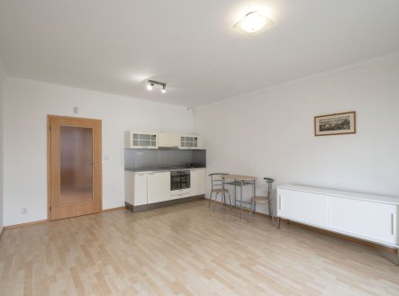 Pronájem bytu, 1+kk, 36 m²