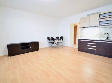 Pronájem bytu, 4+kk, 76 m²