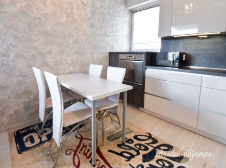 Pronájem bytu, 3+kk, 73 m²