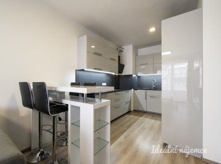 Pronájem bytu, 2+kk, 60 m²