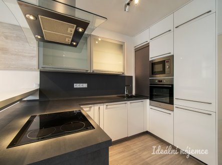 Pronájem bytu, 3+kk, 74 m²