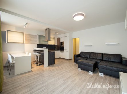 Pronájem bytu, 3+kk, 74 m²