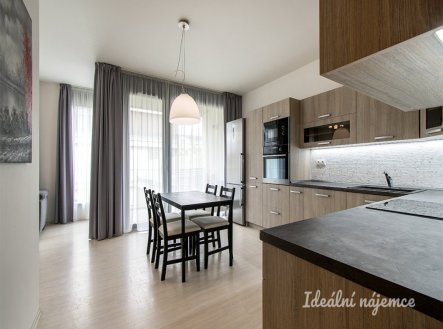 Pronájem bytu, 3+kk, 68 m²