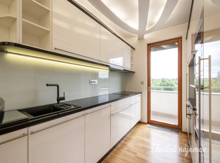 Pronájem bytu, 4+kk, 100 m²