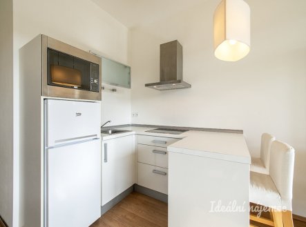 Pronájem bytu, 1+kk, 33 m²