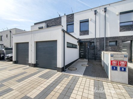 Pronájem bytu, 4+kk, 201 m²