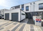 Pronájem bytu, 4+kk, 201 m²