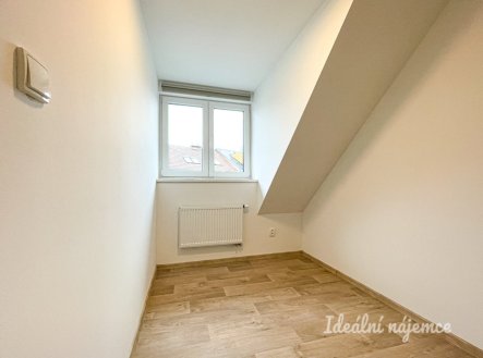 Pronájem bytu, 3+kk, 36 m²
