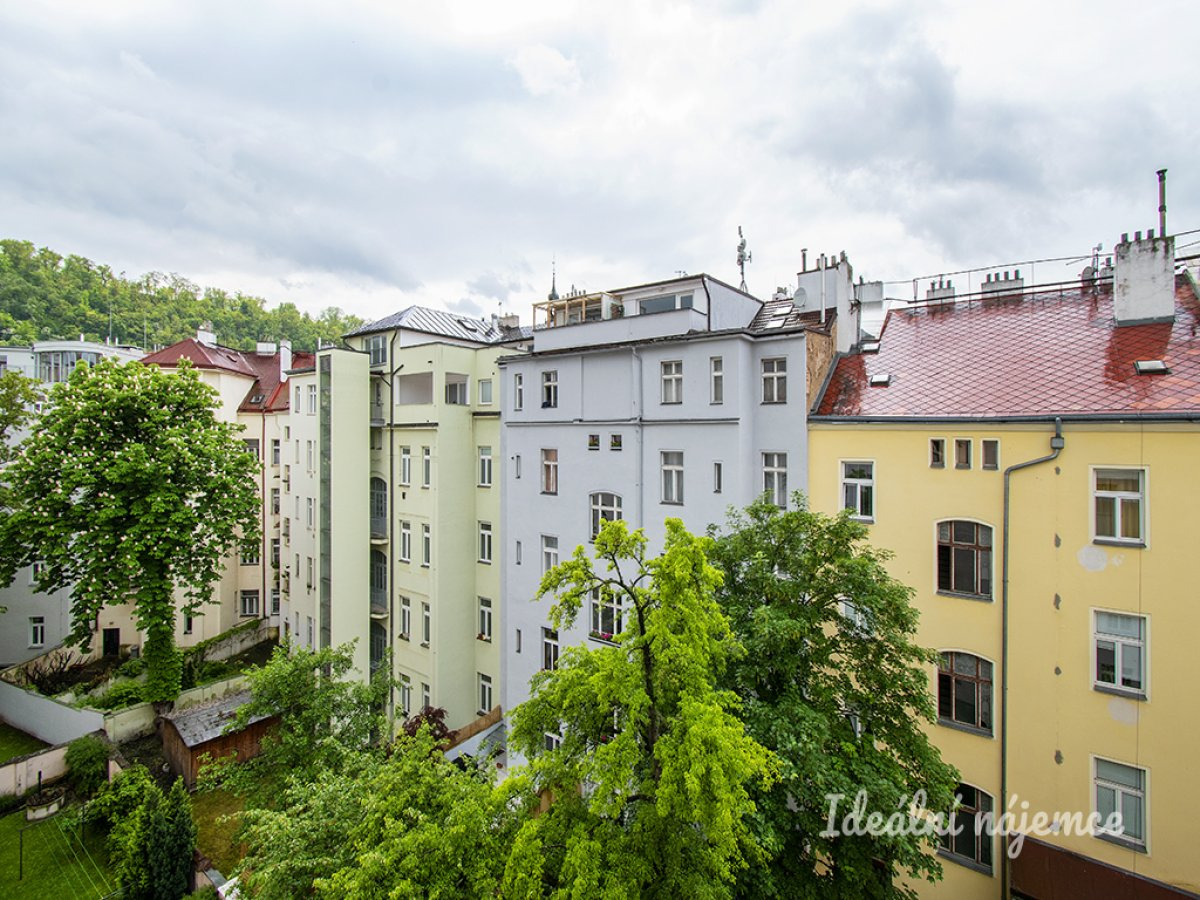 Pronájem bytu 1+kk, Hybešova, Karlín, 21600 Kč/měs, 33 m2