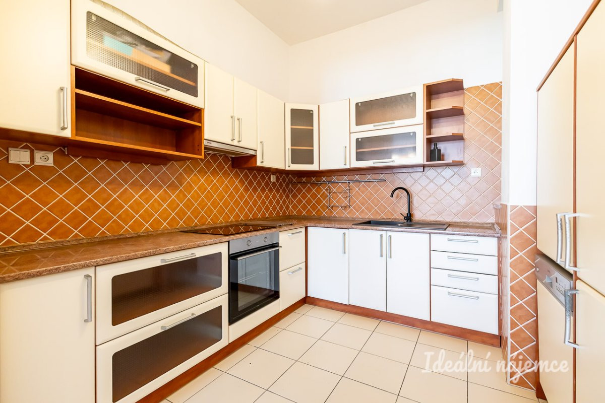 Pronájem bytu 2+1, Krajinská, České Budějovice 1, 92 m2