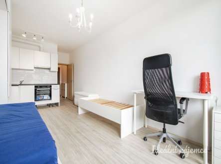 Pronájem bytu, 1+kk, 27 m²