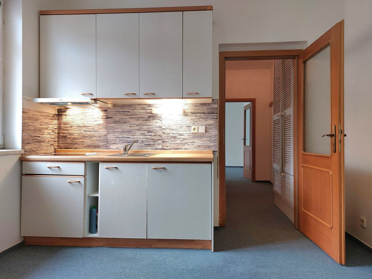 Pronájem bytu 1+1, Pardubická, Hradec Králové, 13000 Kč/měs, 40 m2