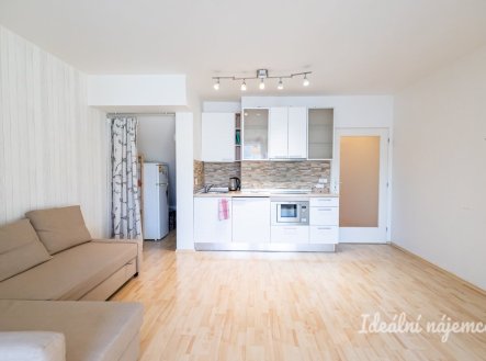 Pronájem bytu, 2+kk, 44 m²