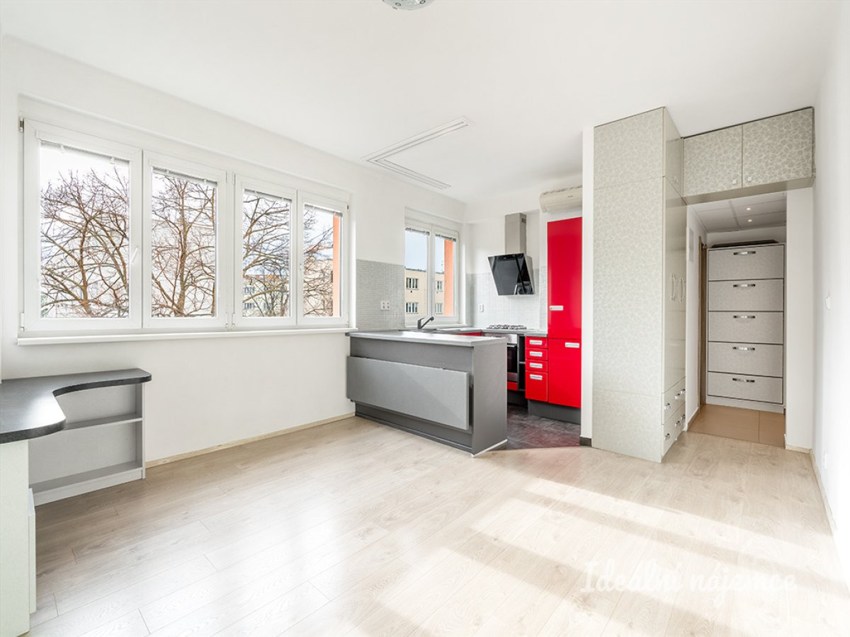 Pronájem bytu 2+kk, Krchlebská, Krč 19000 Kč/měs, 39 m2
