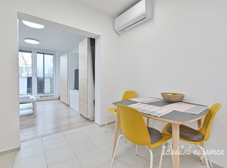 Pronájem bytu, 2+kk, 55 m²