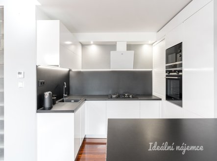 Pronájem bytu, 3+kk, 78 m²