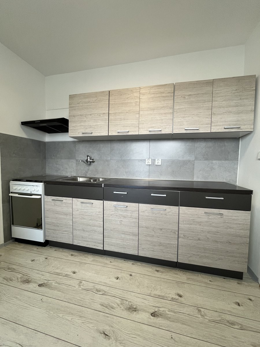 Pronájem bytu 2+1, Francouzská, Poruba, 12500 Kč/měs, 55 m2