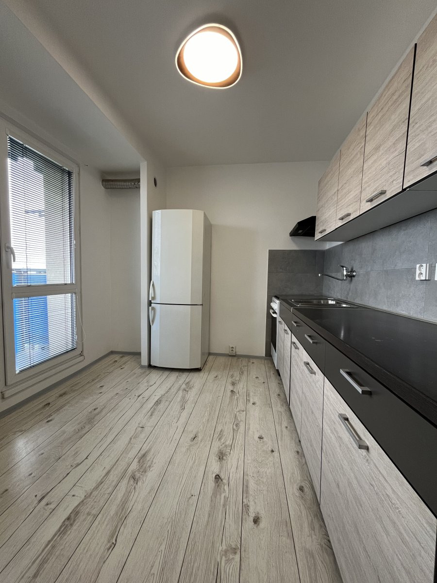 Pronájem bytu 2+1, Francouzská, Poruba, 12500 Kč/měs, 55 m2