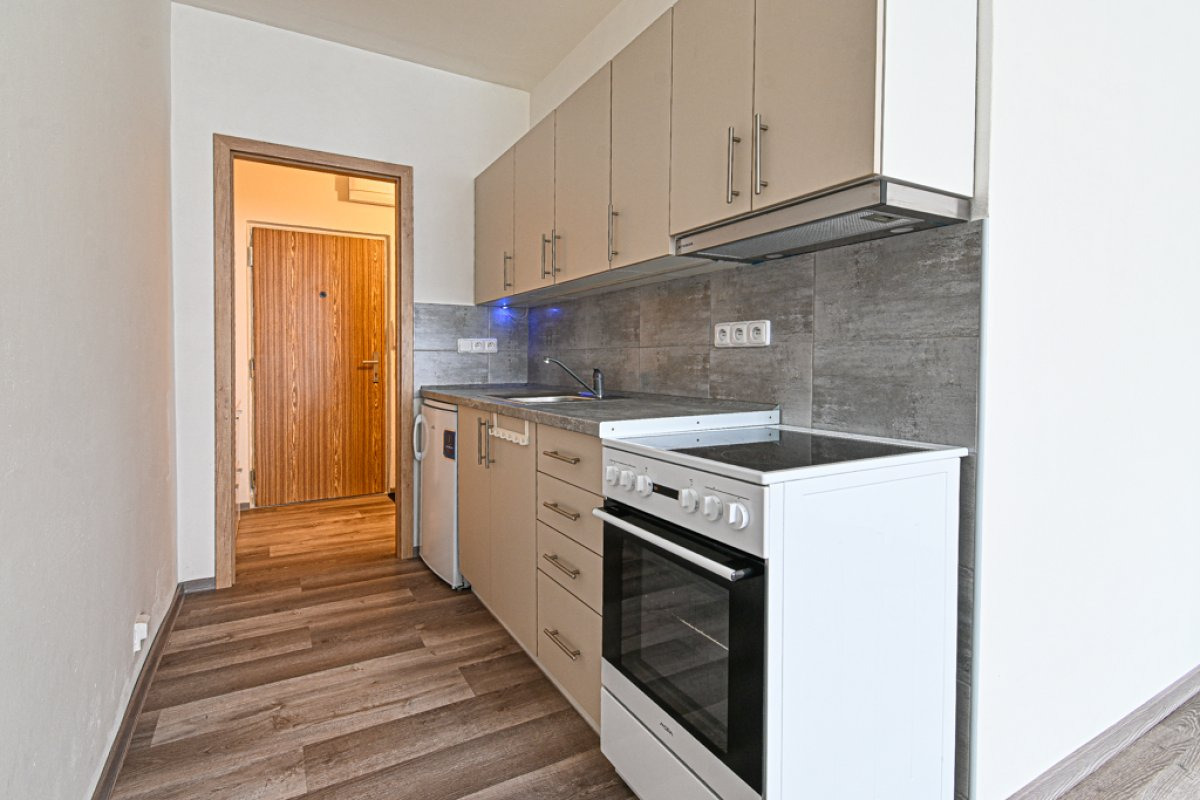 Pronájem bytu 1+kk, Na Loučkách, Kuřim,  14 300Kč/měs, 30 m2