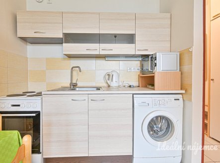 Pronájem bytu, 1+kk, 24 m²