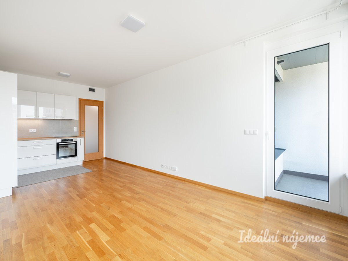 Pronájem bytu 2+kk, Smržových, Vysočany,   56 m2