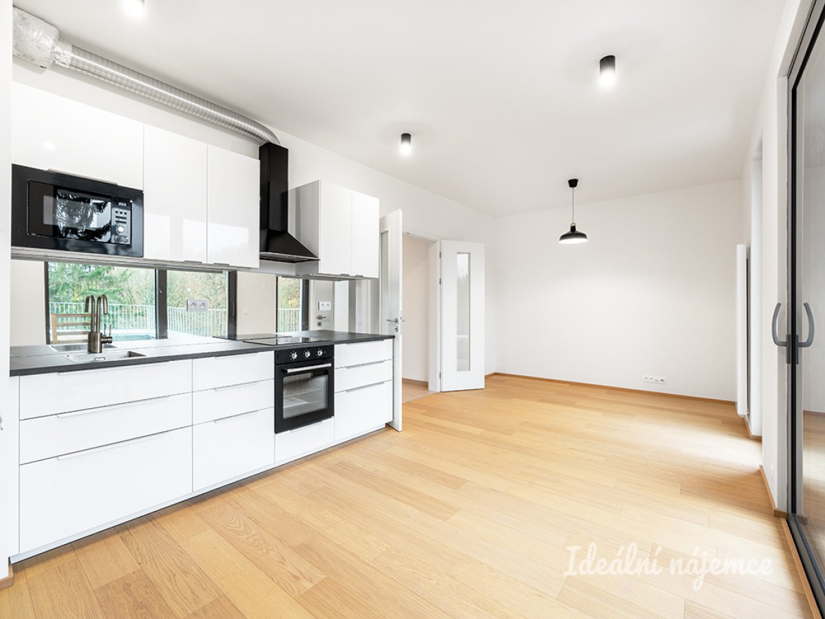 Pronájem bytu 2+kk, Akáciová, Smíchov,  30.700 Kč/měs, 53 m2