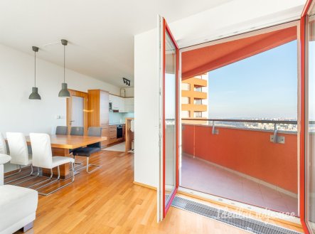 Pronájem bytu, 3+kk, 87 m²