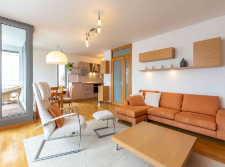 Pronájem bytu, 3+kk, 69 m²