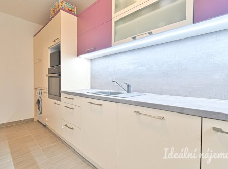Pronájem bytu, 3+1, 73 m²