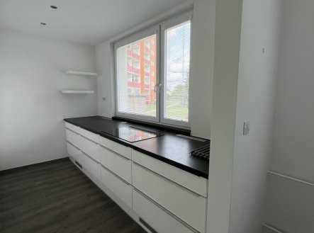 Pronájem bytu, 4+kk, 84 m²