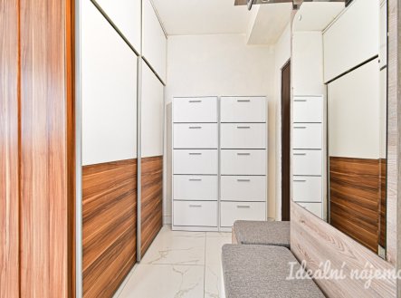Pronájem bytu, 2+1, 74 m²